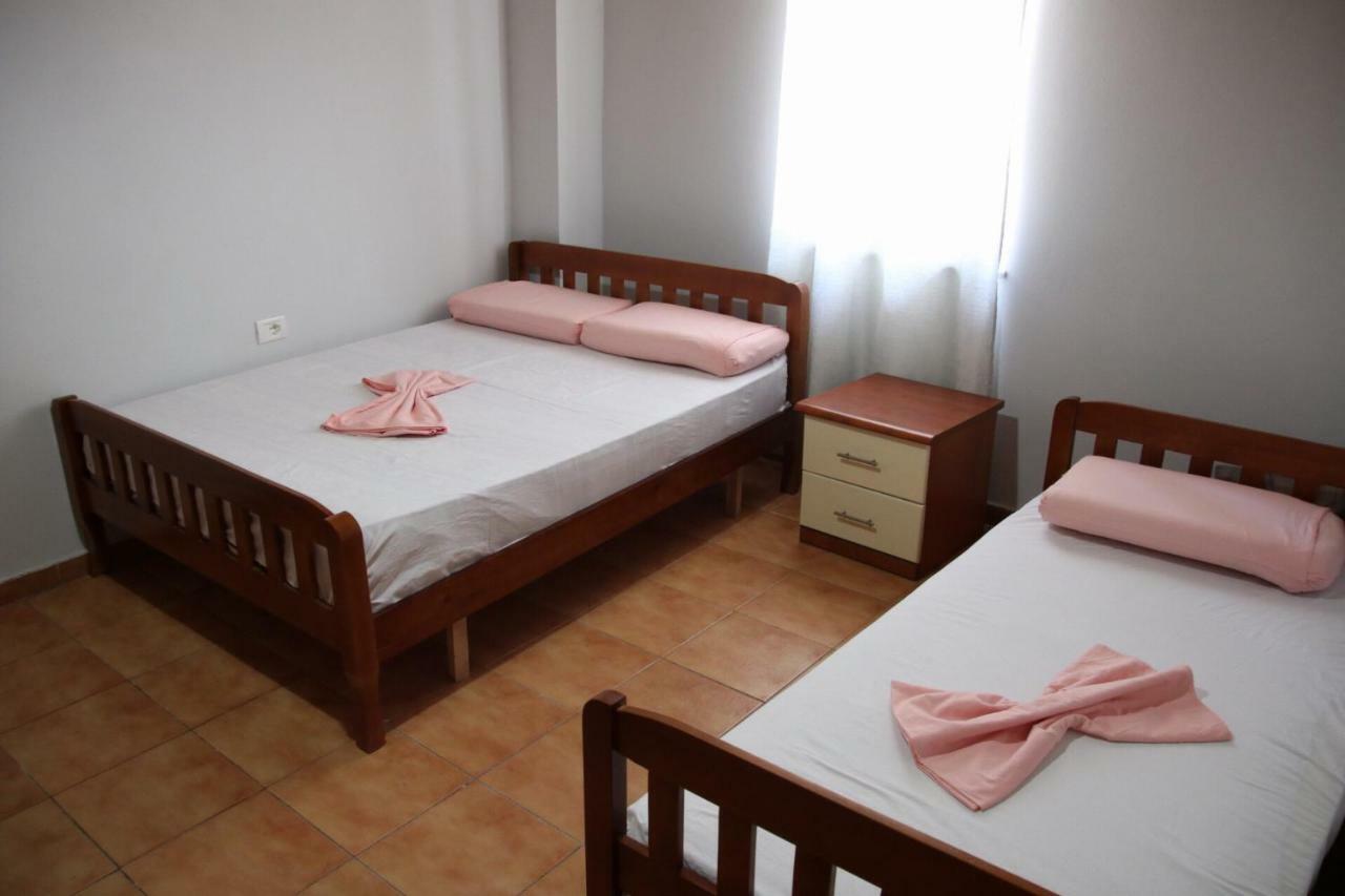 Eden Hostel Tirana Bagian luar foto