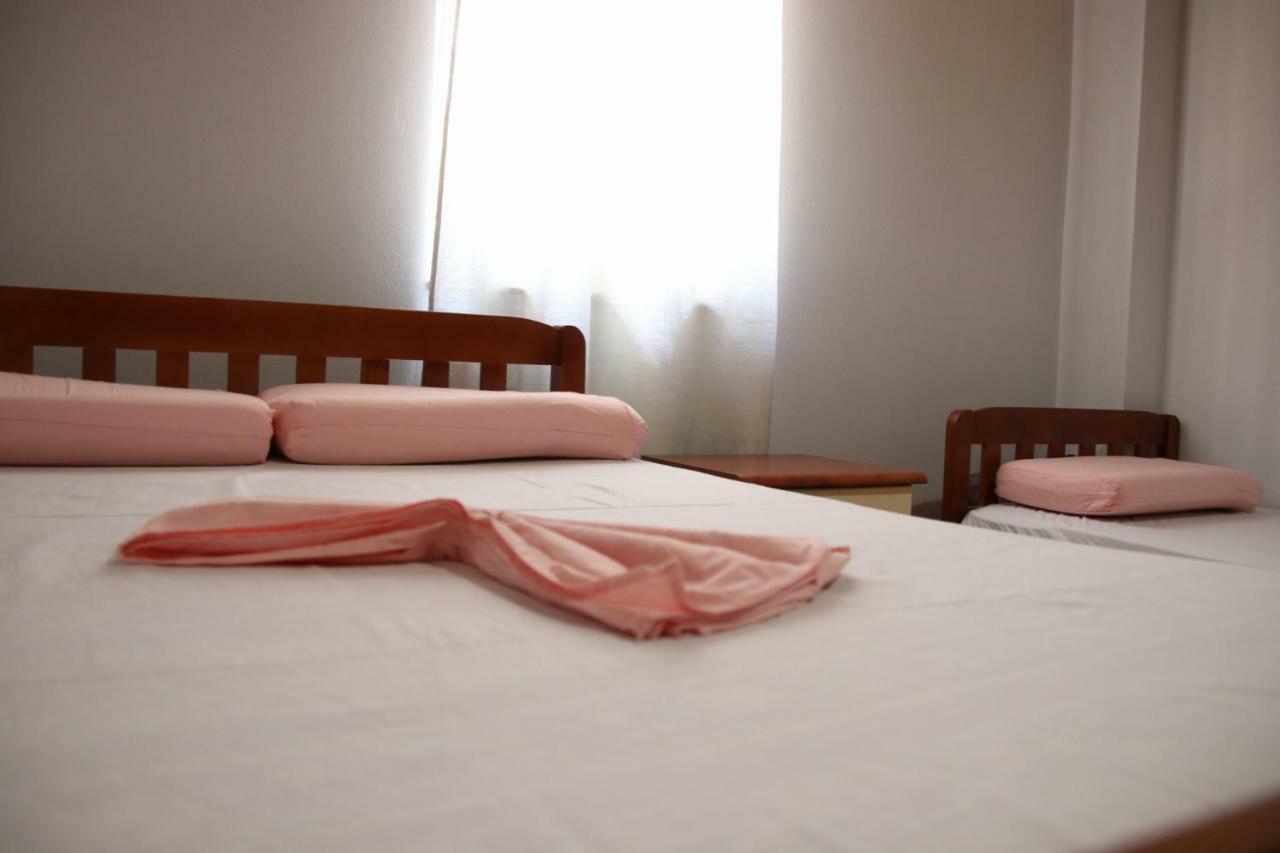 Eden Hostel Tirana Bagian luar foto