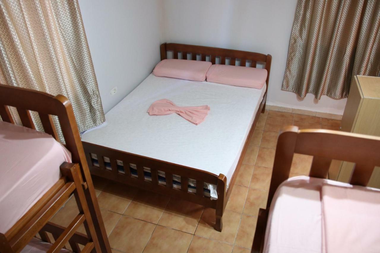 Eden Hostel Tirana Bagian luar foto